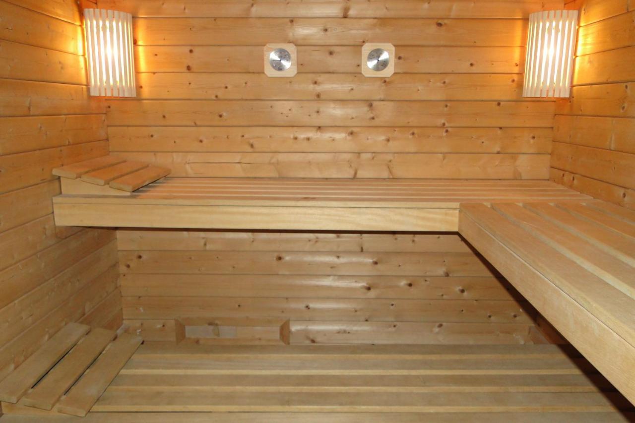 Gite 295 Montagnes Du Jura Avec Spa Et Sauna Classe 3 Etoiles Foncine-le-Haut Luaran gambar